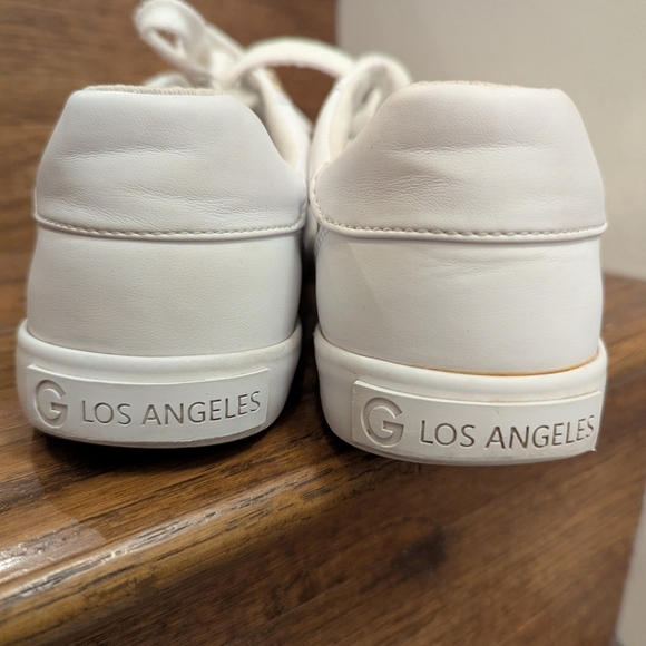 GBG Los Angeles White Sneakers with Gold Logo & Rhinestone Embellishment Sz 9 - Picture 7 of 15